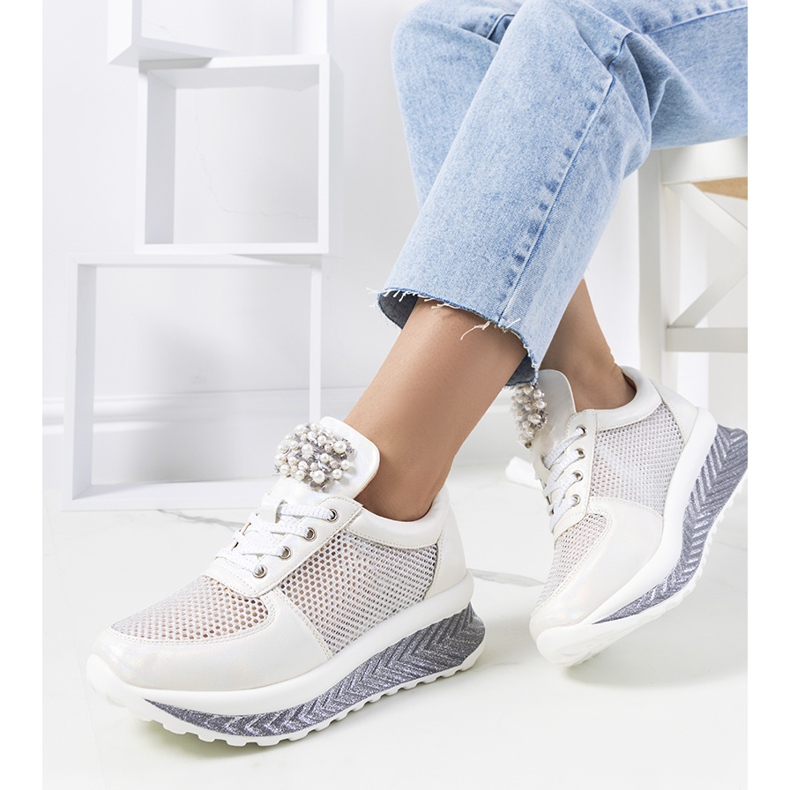 Bijele holografske tenisice marke Saggers bijela 1