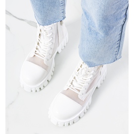 Bijele čizme s ažurnim potts gornjim dijelom bijela 1