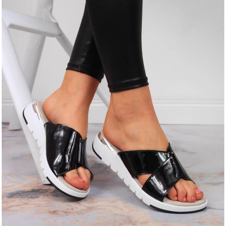 Papuče od lakirane kože S. Barski W OLI159A crne crno 2