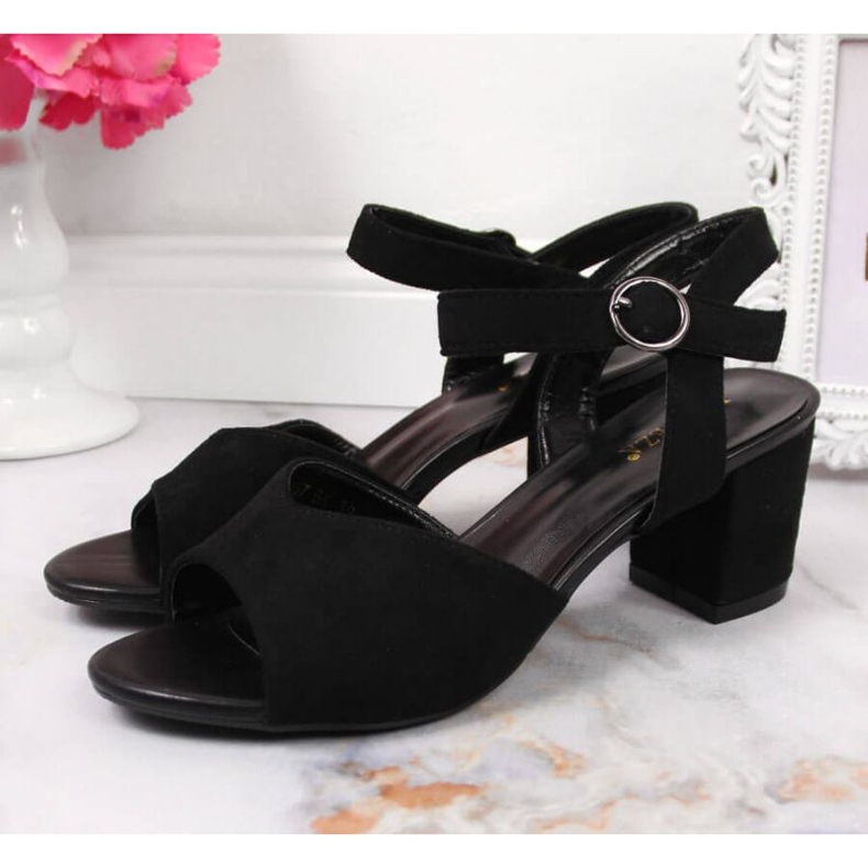 Crne sandale na stupu Vinceza W JAN113A crna 2