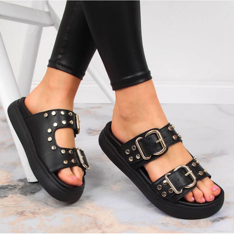 Papuče sa zakovicama Bugatti JJ253070 W INT1720A crne crno 1