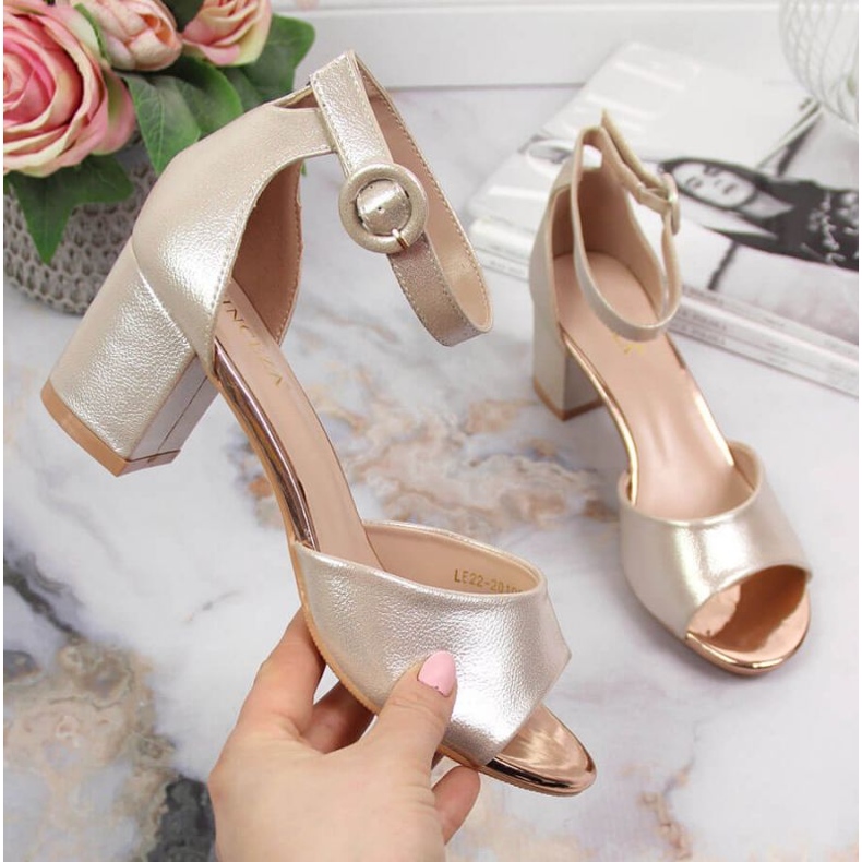 Sandale na Vinceza W JAN96C post zlatne zlatna 1