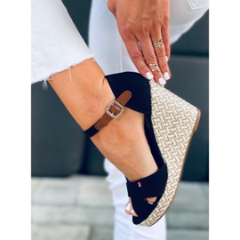 Lamis Crne sandale na klin crno 1