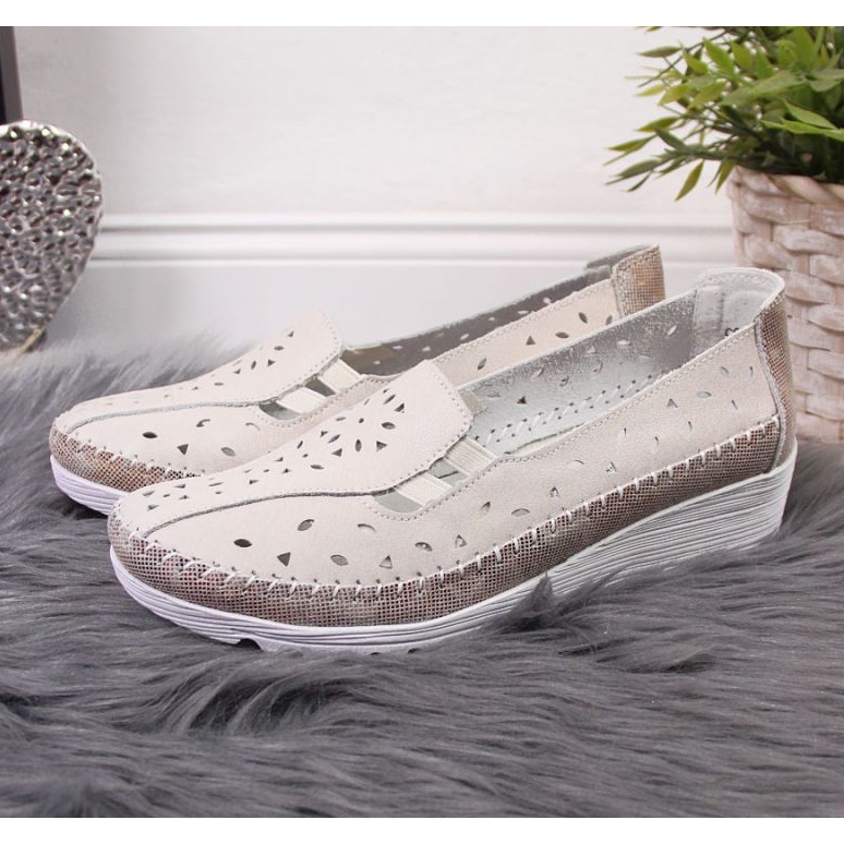 Kožne cipele na klin bež T.Sokolski W SCA156 2