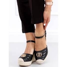 Aika Crne sandale na klin crna 2