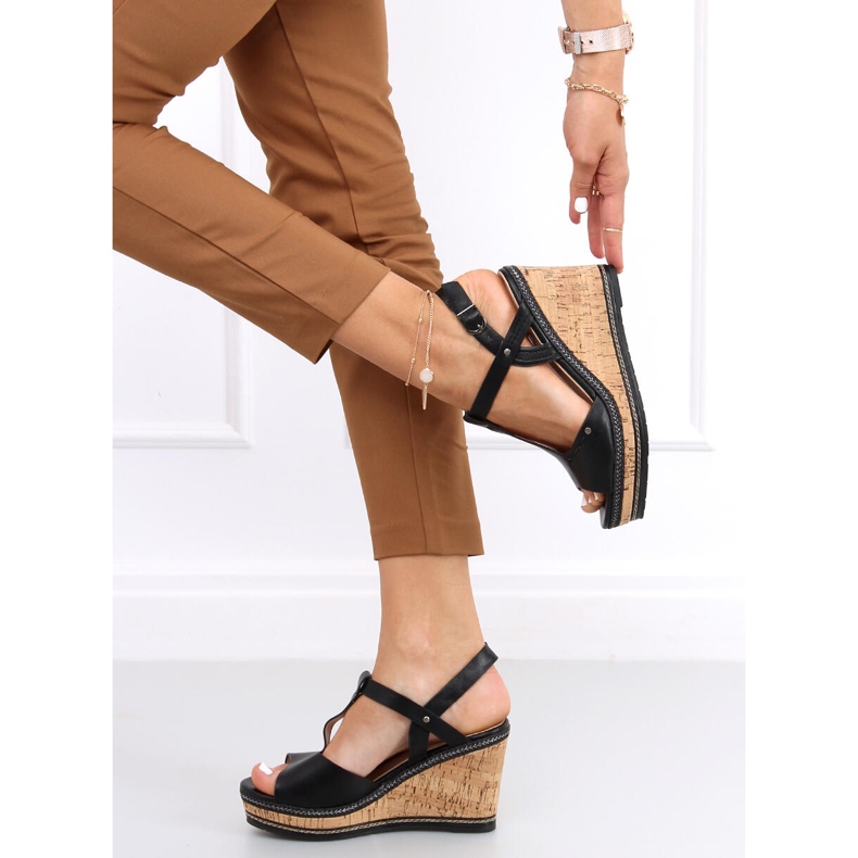 Nancy crne sandale na klin crno 1