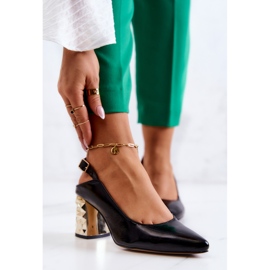 Kožne pumpice na šanku Maciejka 05427-01 crne crna zlatni 2