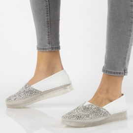 Kožne cipele Filippo DP2147 / 21 Wh bijele bijela višebojan 1