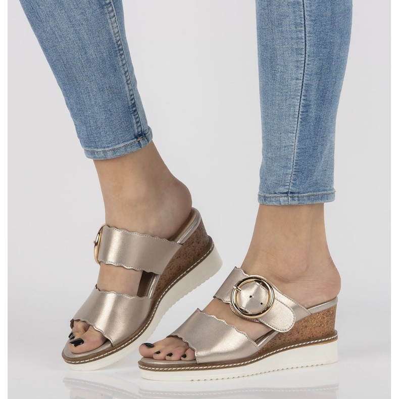 Zlatne papuče na klin Filippo DK2078 / 21 Go zlatni 1