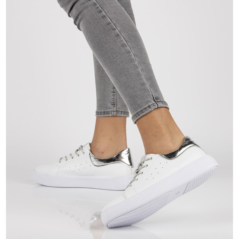 Kožne cipele Filippo DP2157 / 21 Wh bijele bijela 1