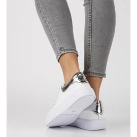 Kožne cipele Filippo DP2157 / 21 Wh bijele bijela 2