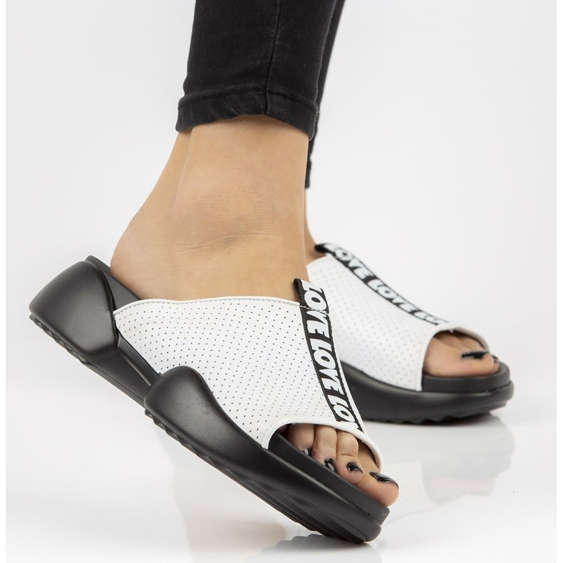 Kožne papuče Filippo DK2168 / 21 Wh bijele bijela 1