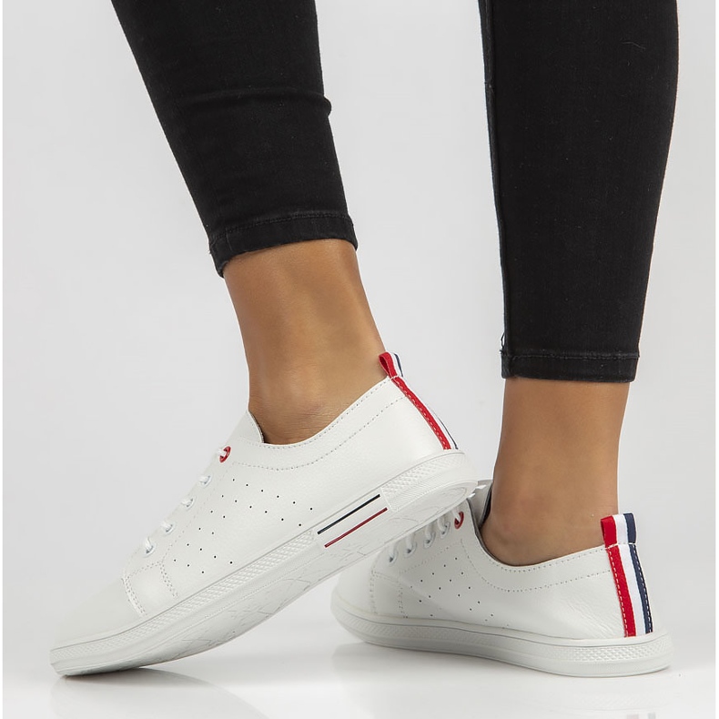 Kožne cipele Filippo DP3508 / 22 Wh bijele bijela 2