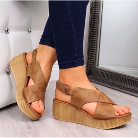 Kožne sandale na Dolce Pietro W P74A smeđoj platformi smeđa 2