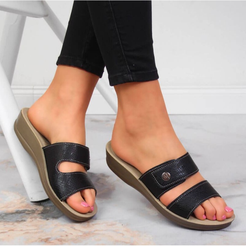 Čičak Inblu W ARC10B crna crno 1