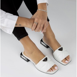 Kožne papuče Filippo DK3905 / 22 Wh bijele bijela 1