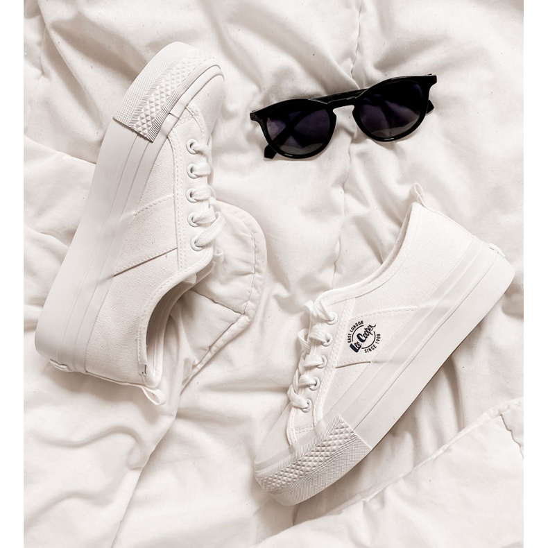 Tenisice na bijeloj platformi Lee Cooper LCW-22-31-0837L bijela 1