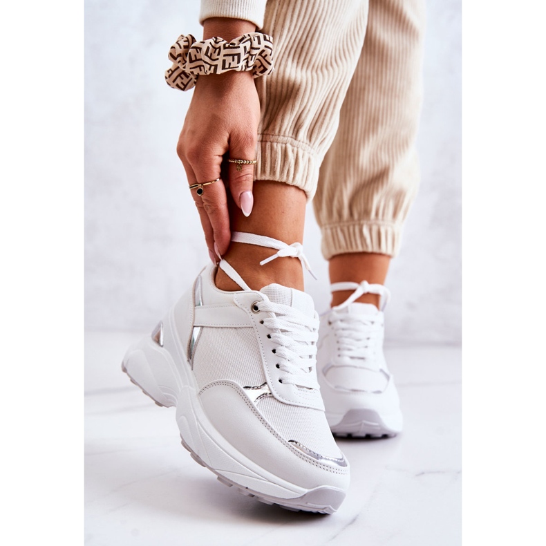 PG1 Ženske sjajne sportske cipele na klin, bijele aktivnosti bijela srebro 1