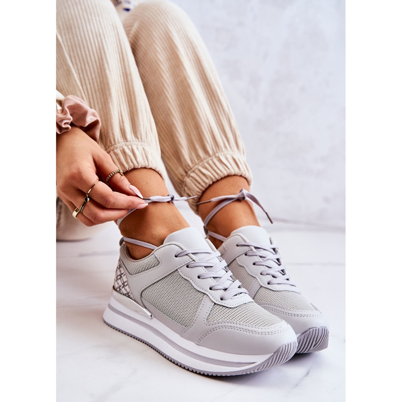 PG1 Ženske klasične sportske cipele na klin napredne sive boje srebro siva 1