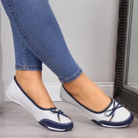 Ženske bijele kožne ažurne balerinke eVento 2