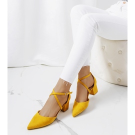 Žute pumpice na stupu Terra žuta boja 1