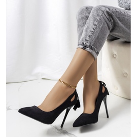 Crne visoke potpetice s ukrasnim Anthe izrezima crno 1