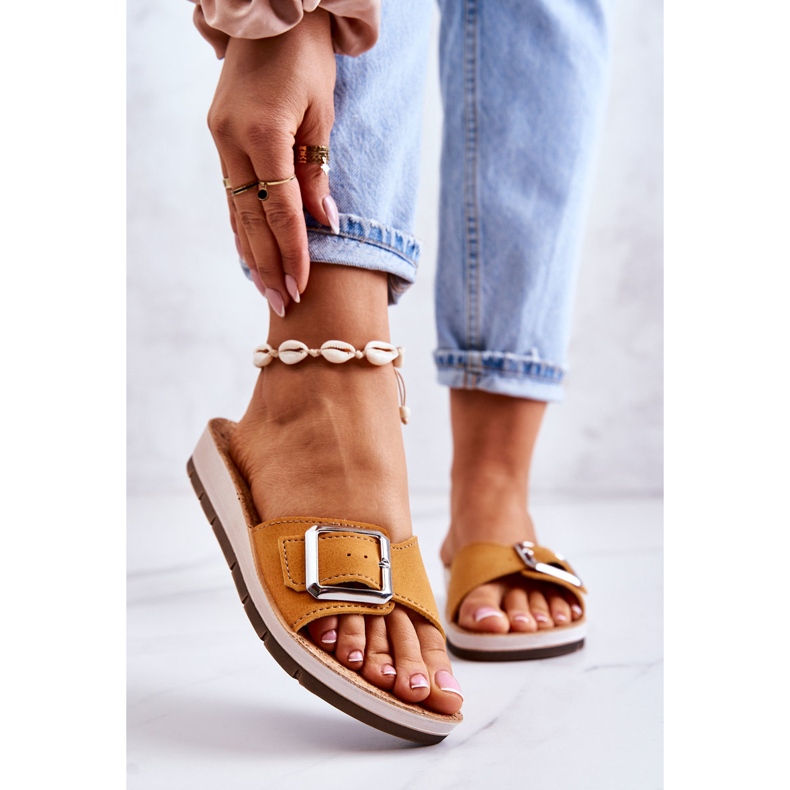 Modne ženske papuče s kopčom Inblu CP000031 žuta žuta boja 1