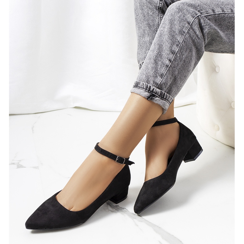 Crne pumpice na stupu Samira crna 1