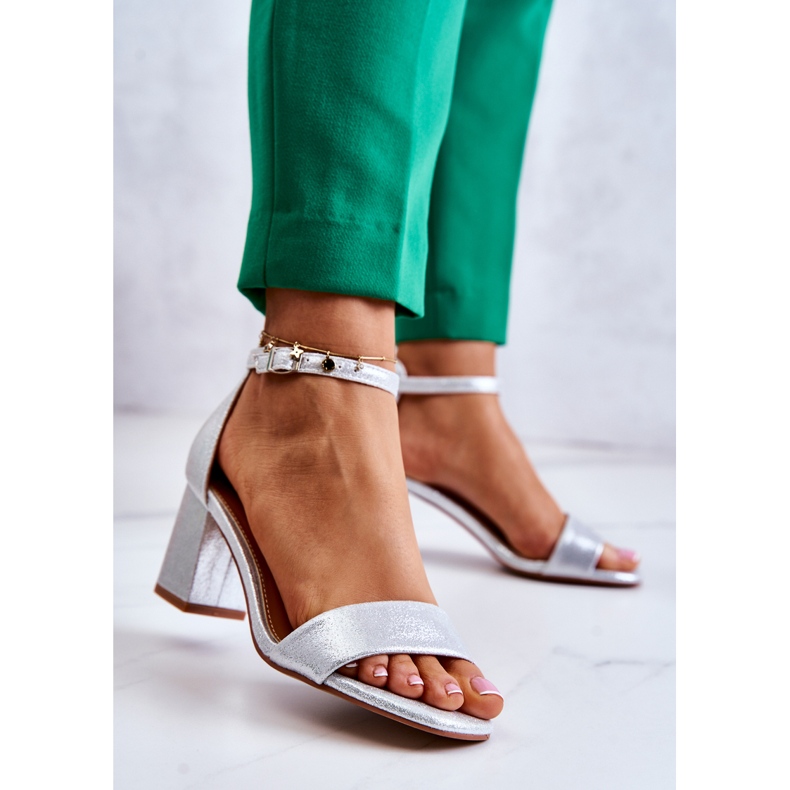 Vinceza Modne ženske sandale na petu Srebrna Lucida srebro 2