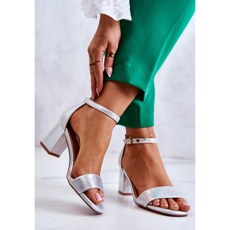 Vinceza Modne ženske sandale na petu Srebrna Lucida srebro 1
