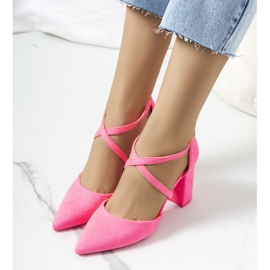 Ružičaste neonske pumpice na Hassing postu ružičasta 1