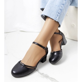 Crne pumpice na niskom Lynden stupu crno 1