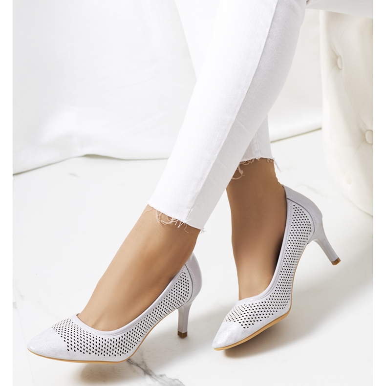 Sive ažurne pumpice na Carling potpetici srebro siva 1