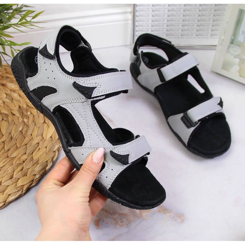 Sive sportske sandale na čičak W American Club crno 1