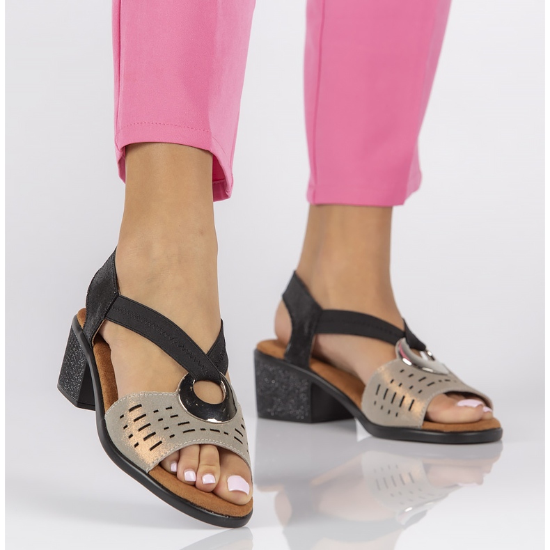 Kožne sandale Filippo DS2308 / 22 Bk Go crne i zlatne crna zlatni 1