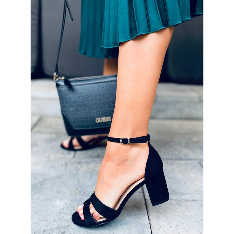 Moly crne sandale na visoku petu crna 1