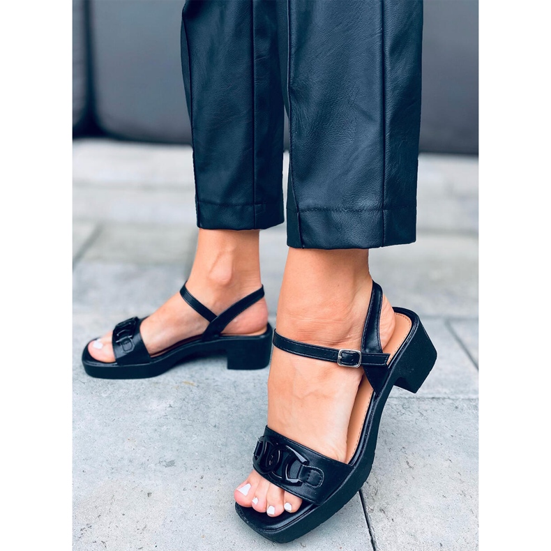 Sandale s visokom potpeticom od Sharon Black crno 1