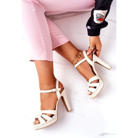 PW1 Elegantne sandale na šanku Bež Anastasia 1