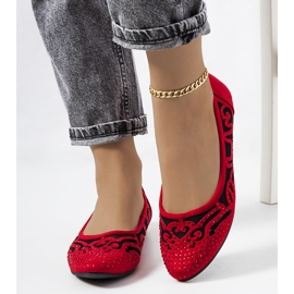 Crvene balerinke s ažurnim selamskim ornamentima crna crvena 1