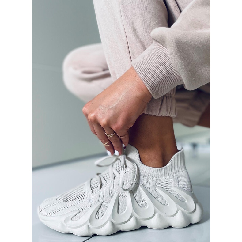 Ineng Beige sportske cipele s čarapama bež 1