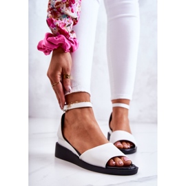 Vinceza Ženske klasične sandale s kopčom bijele boje zaslužuju bijela 1