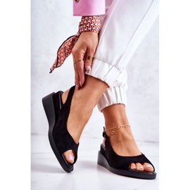 Vinceza Ženske sandale od antilopa s kopčom crne Camille crna 2