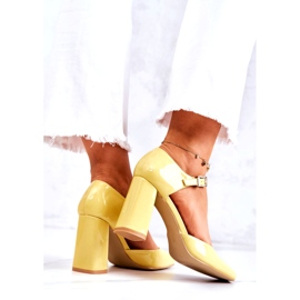 PG1 Modne lakirane pumpice na žutom maoris baru žuta boja 3