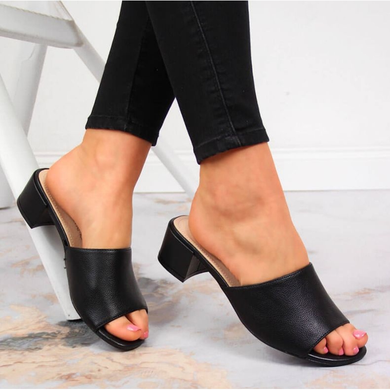 Papuče na blok Sergio Leone W SK375A crne crna 2