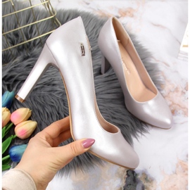 Pumpe na srebrnom bisernom stupcu Sergio Leone srebro 1