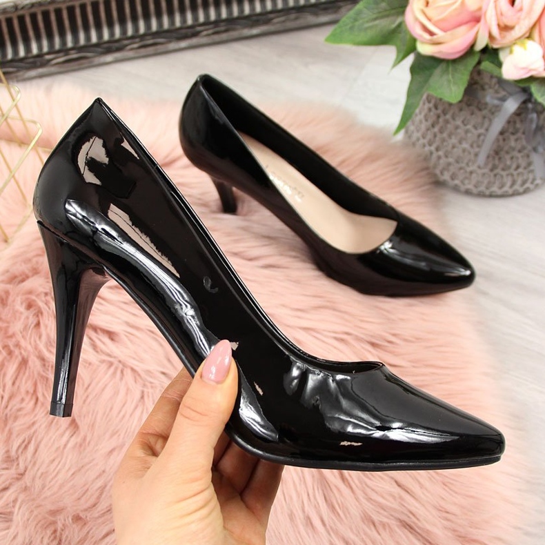 Pumpe na crnoj lakiranoj stiletto Sergio Leone crna 1