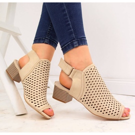 Ženske bež ažurne sandale Sabatina 1