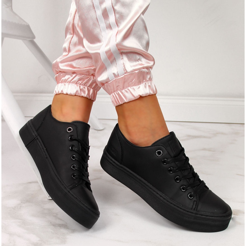 Ženske niske tenisice na platformu crne Big Star II274098 crno 1