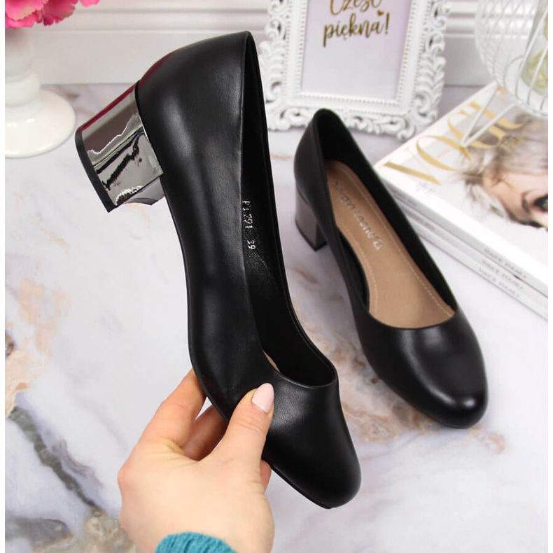 Pumpe na srebrnom bloku crne Sergio Leone crno 1