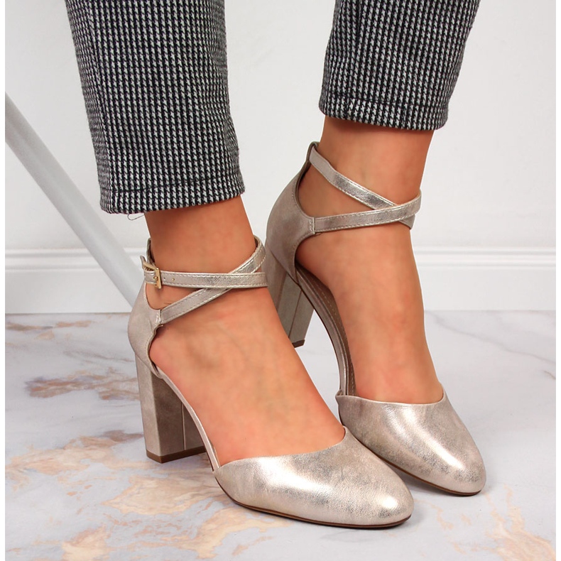 Ženske sandale na zlatnom stupu Sergio Leone zlatna 1